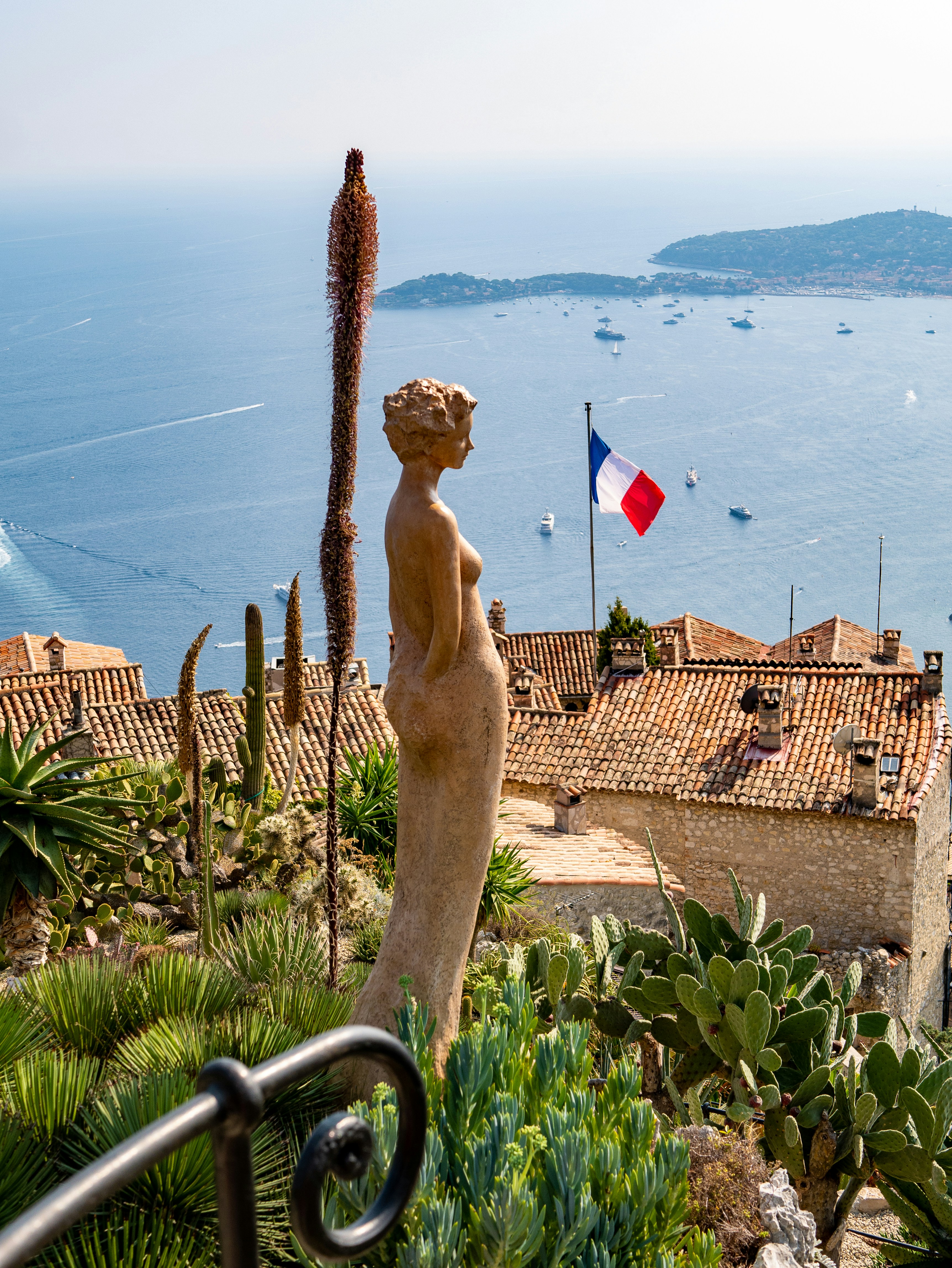 Luxury yacht charter in the French Riviera Monaco coastline